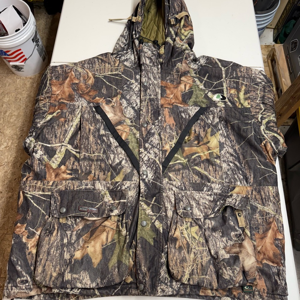Mossy Oak Camo Hooded Jacket